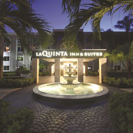 Отель La Quinta By Wyndham Coral Springs South Экстерьер фото