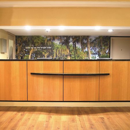 Отель La Quinta By Wyndham Coral Springs South Экстерьер фото