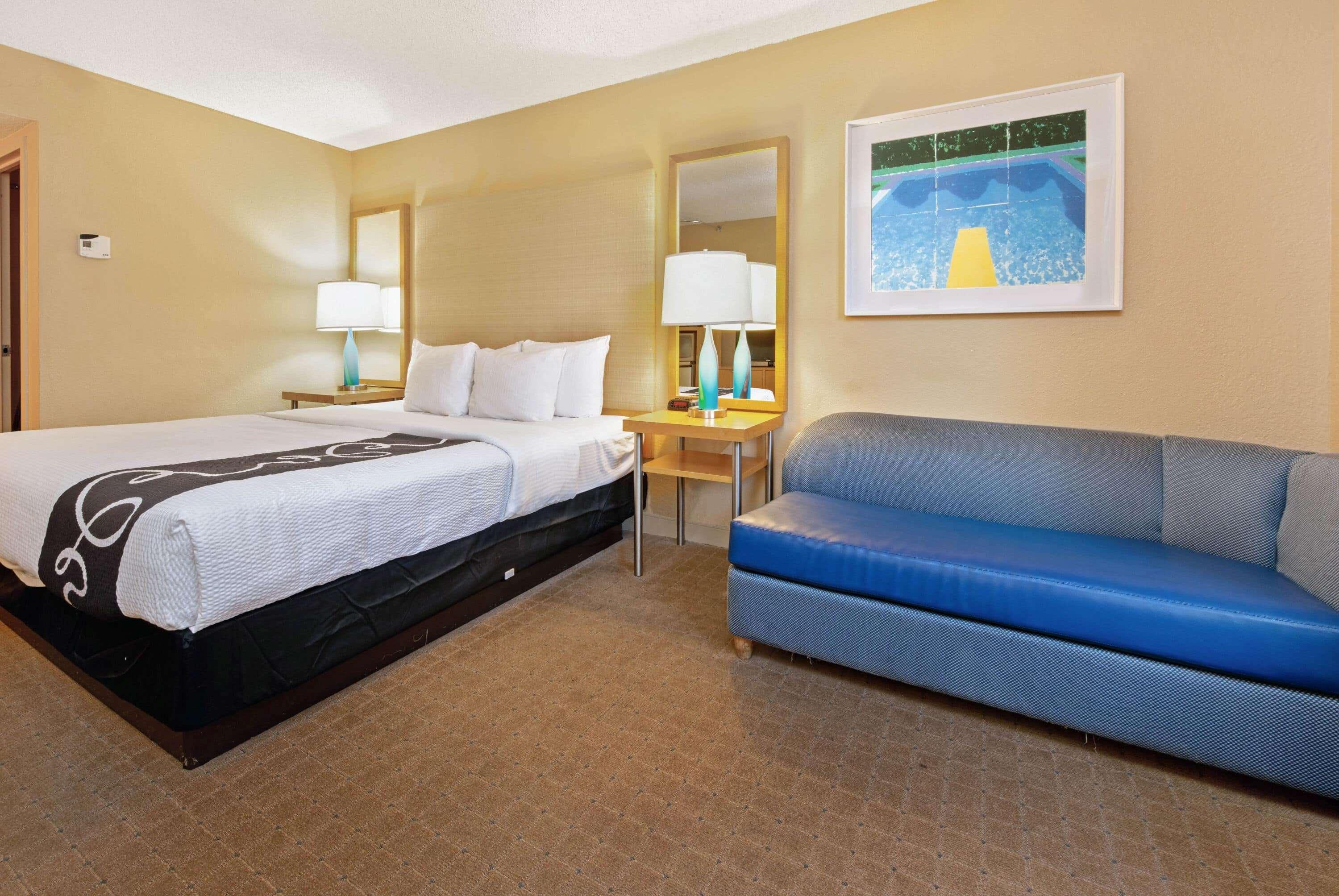 Отель La Quinta By Wyndham Coral Springs South Экстерьер фото